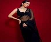 Kiara Advani in black transparent saree from mallu maami in black transparent night suit mp4 malluscreenshot preview