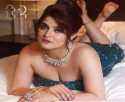 Srabanti Chatterjee cleavage: kemon lagche bolo comments section te.. from priyanshu chatterjee