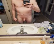 28, 140, 5&#39;5. I&#39;m insecure about my size body wise. Hard to keep weight on, my ribs stick out far, and have a dip in my chest. With having long arms and legs for my height, I look all skin and bones. Also feel like my penis is too skinny. No girth from all skin gir