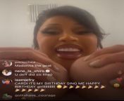 Heres a clearer picture of Cardi b flashing her tits ?? from cardi b tits