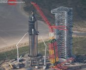[50/50] (NSFL) A severed hand in a gate &#124; (SFW) An aerial photo of a rocket in Texas from in a bedxxx xxxx nexxx video womannudy photo