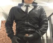 I am Kinky Boy. I love to wear latex rubber gloves to masturbate my cock ??? from boy hun