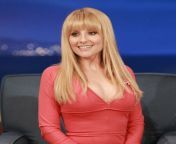 Your mum, Melissa Rauch, was the reason everyone insisted you all hang out at your house. Despite her sweet public image, mummy Melissa was more than happy to entertain all your friends with her curvy petite body. Every time they&#39;re over you end up wa from melissa rauch porn