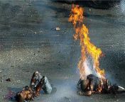 Two Sikh men are burned alive by a mob during The 1984 Sikh Massacre In India. Following the assassination of Indira Gandhi by her Sikh bodyguards anti Sikh riots broke out throughout India killing 10,000. from sikh sardar