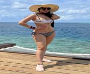 Chahat Dalal showing navel in skimpy bikini from chahat pandey