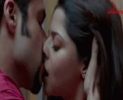 Vedhika tonguing Emraan Hashmi in &#39;The Body&#39; will never get old ? from emraan hashmi smooch