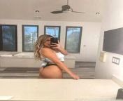 Kendra Rowe Mirror Selfie from kendra rowe sexy teaser video