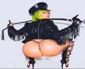 I want to motorboat Nicki Minaj after shes been wearing that g string in her ass crack all day from dildo all in her ass squirt