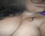 (Selling) 24f bbw. Hot bbw with glasses. Big booobs and ass. Big tummy as well. Let&#39;s start off the day with some solo fun! Kik me 10&#36; 10 min. Live pics and vids. Includes me. Boobs. Bod. Fingers. Any toys costs extra. Kik emilykitkat96 from nude aunty big booobs