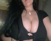 My Girlfriend Showing Her Cleavage from bubbly marathy milky housewife rinki angel showing milky cleavage