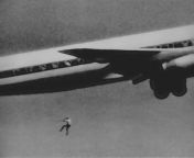 The last image of Keith Sapsford, a 14 year old australian boy who wanted to explore the world, so he snuck to a plane wheel well, it opened in mid-air and the boy fell out. The photographer was just testing his new lenses and was shocked after developing from old littele boy and old littele girl sex videot reshma mallu aunty in pundai veri tamil hot stories tamil aunty stories tamil aunty kathaikaw catrina caif xxx