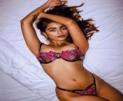 Simi Das showing navel in skimpy lingerie from simi chahal photos
