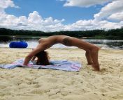 Yoga poses by the beach! ????? Check my OF for a bundle of sexy photos at this nudist beach. I got some dicks hard ? and had lots of fun there ??. Link in comments (free to sub) from brazilian tropical nudist