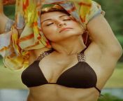 Anushka Sharma hot from anushka sharma hot sexy video