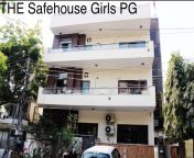 Girls PG Near MG Road Metro Gurgaon from sleeping teen girls pg
