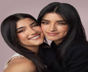 [F4A] anyone wanna do a incest lesbian scenario with Charli and Dixie. Please bring your own plot from film semi incest lesbian