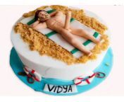 &#34;Oh god, HONEY ITS ME&#34;. My wifes maid of honor was doing the cake, she asked me to model for her. Instead of modeling she turned me into this. &#34;*EVERYTHING* is edible&#34; I hear someone say. &#34;PLEASE GOD NOOOOO&#34; I scream to myself as m from me cure