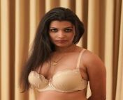 Desi one from desi homely aunties blouse bra visible photo