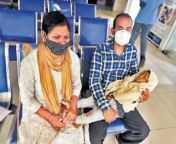 Parents wait at an Eye Hospital in Ranchi with dead body of their 26 months old daughter Vanshika. Vanshika slipped while playing and died due to head injury. Her parents decided to donate her eyes from ranchi ki