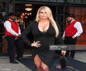 Stepmommy Jessica Simpson went to New York to sign her next book, she took her stepson with her. from thick curvy latina crystal lust fucks her stepson with corona virus