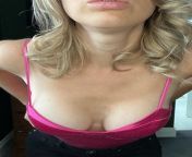 Down blouse cleavage from indian wife blouse cleavage