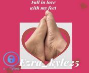 Fall in love with ? with my feet???? and visit my onlyfans ezra_kyle25 and subscribe link in my bio and comments . Im uploading full feet content I took today and if you love femboy feet you will love me? I also have a hot foot video too hot for here ??from shakespeare in love