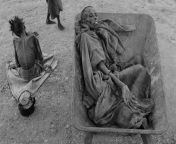 Famine in Somalia &#124; 1992 from xabibo somalia