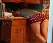 Wife likes to tease while cleaning the kitchen from rose kelly pussy tease while cleaning video leaked
