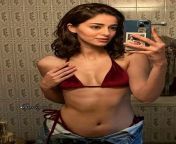 Petite Ananya Panday trying to inpress her clients with a selfie in bikini! from punam panday