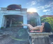 Having undressed to sunbathe in an abandoned hotel, one managed to shoot a very hot video ?[f] from hotel hot video