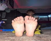 Nice Boy Feet ?? from hebe 5 pedomom boy
