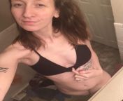 Sexy pre-shower selfie (Link in comments) from pre teem