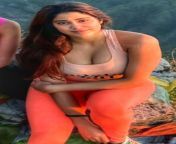 Jhanvi Clevage from naynthara clevage