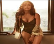 Dusky Bitch Mrunal Thakur finally giving us nice view of her globes and also of her dusky body which surely needs some work on it and believe me she came to right sub for it ? from view full screen nsfw tiktok girl giving us close view of her pussy and slapping it mp4