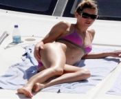 Jessica Biel very sexy belly button and very sexy body from delhi very sexy mother son