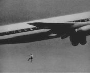 The last image of Keith Spasford, a 14 year old australian boy who wanted to explore the world, so he snuck to a plane wheel well, it opened in mid-air and the boy fell out. the photographer was just testing his new lenses and was shocked after developing from old littele boy and old littele girl sex videot reshma mallu aunty in pundai veri tamil hot stories tamil aunty stories tamil aunty kathaikaw catrina cai