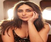 Kareena Kapoor Khan Ka Chehra Aur Cleavage Dekh Kar Khada Ho Jayega Bina Touch Kiye Hi from indian kareena kapoor ka xxxx video