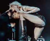 Taylor Momsen (The Pretty Reckless) from the pretty reckless live performances