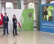 Polish Minister of National Defence presenting an image of act of zoophilia during a press conference regarding the situation of Middle Eastern immigrants on polish-belarusian border, claiming it was found on a phone of one of the immigrants. So far, abou from border image
