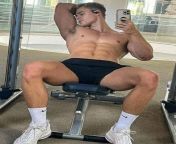 Gym selfie (10/14) from 谷歌外推留痕【电报e10838】google排名外推 vfy 1014