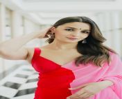Alia Bhatt Looking Red Hot in Saree from hot red saree