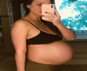 Jessica Alba pregnant with a huge belly from 3d hentai slave gets pregnant with a monster10013d hentai slave gets pregnant with a monster photo