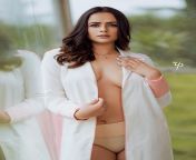 Prachi Tehlan navel in the overcoat from prachi tehlan punjabi actress sex video