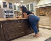 NRI Desi Canadian Beauty in Blue Jeans from desi lover romance in park mms