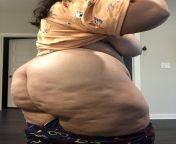LilaGrey1986 Arab BBW pulls down her pants to reveal her mega ass. from www arab bbw hiba sex com