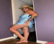 This MILF is ready to party! from bellacmon is ready to party
