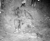 FBI agents finding the bodies of James Chaney, Andrew Goodman and Michael Schwerner, civil right workers murdered by the White Knights of the Ku Klux Klan. Philadelphia, Neshoba County, Mississippi, United States. August 4, 1964. [700x554] from jr teen united states world pageant houston vacation 070 jpg family nudist beauty pageants junior miss akthios new photos of young nudists teenagers set2 purnudist you