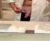 42/m here stroking and enjoy chatting with other XXX men about my wife from xxx men