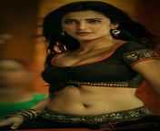 Shruti Hassan&#39;s navel is all fruit?? from shruti hassan navel touch dance sex