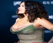 Salma Hayek dcembre 2022is Very beautiful sexy and beautiful boobs ??? from sexy and beautiful indian